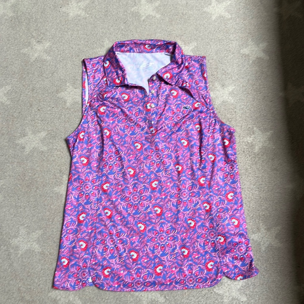 Women’s size medium vineyard, vines performance tank top